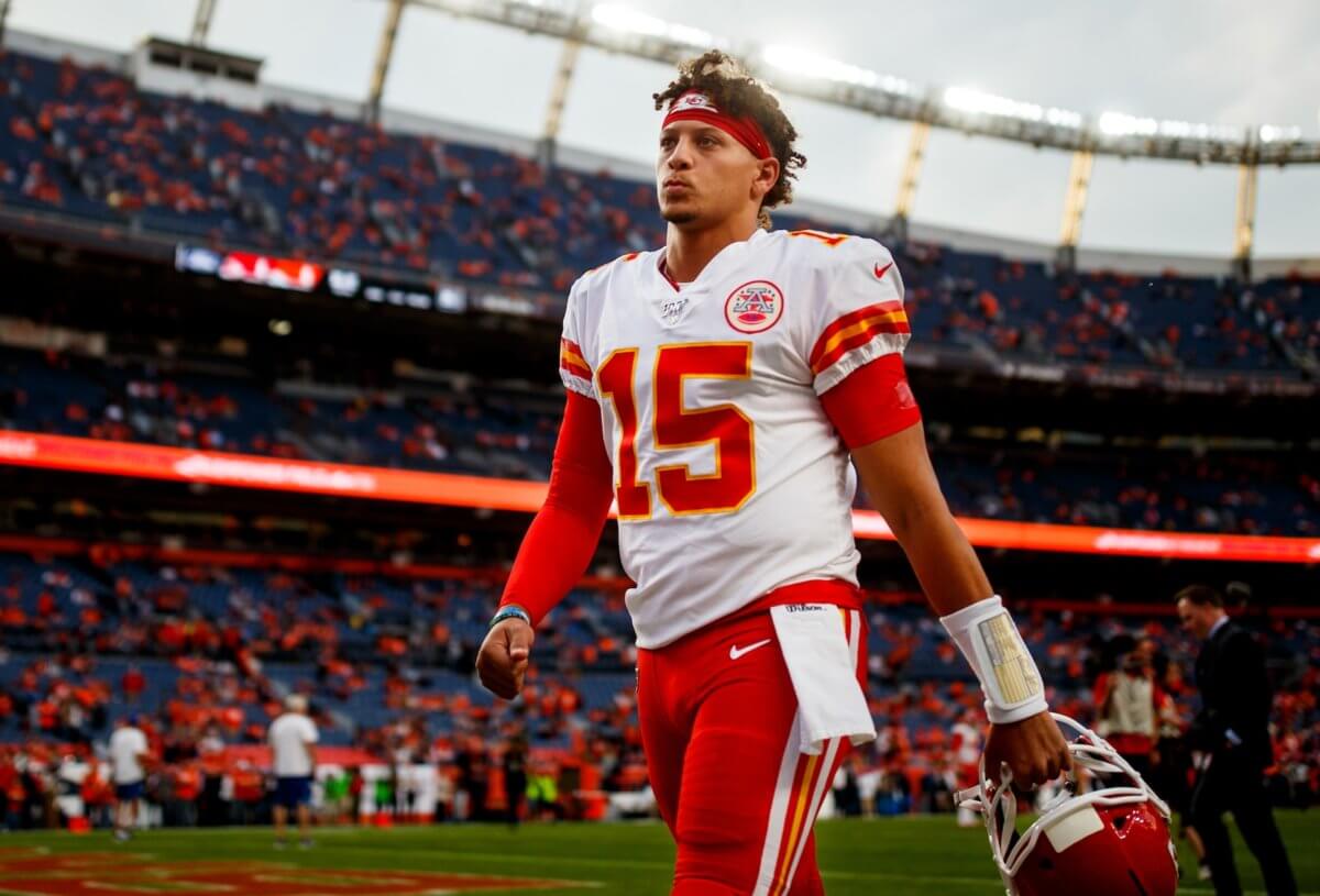 How long will Patrick Mahomes be out for when will he return be back