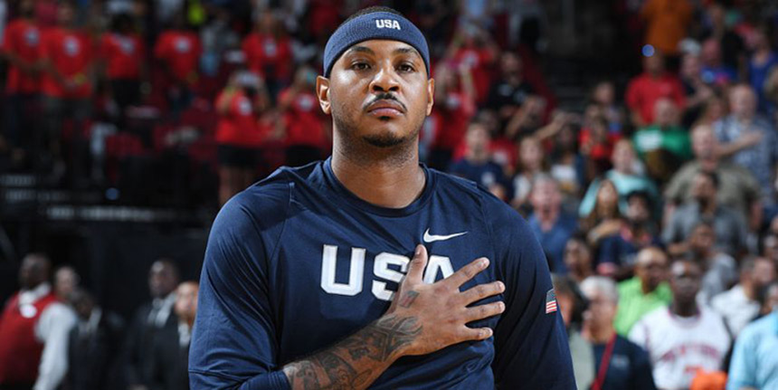 Carmelo Anthony wears bathrobe to corner store, gets called out by wife