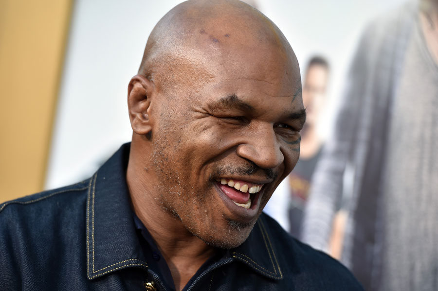 Mike Tyson gossips about Brad Pitt and Robin Givens