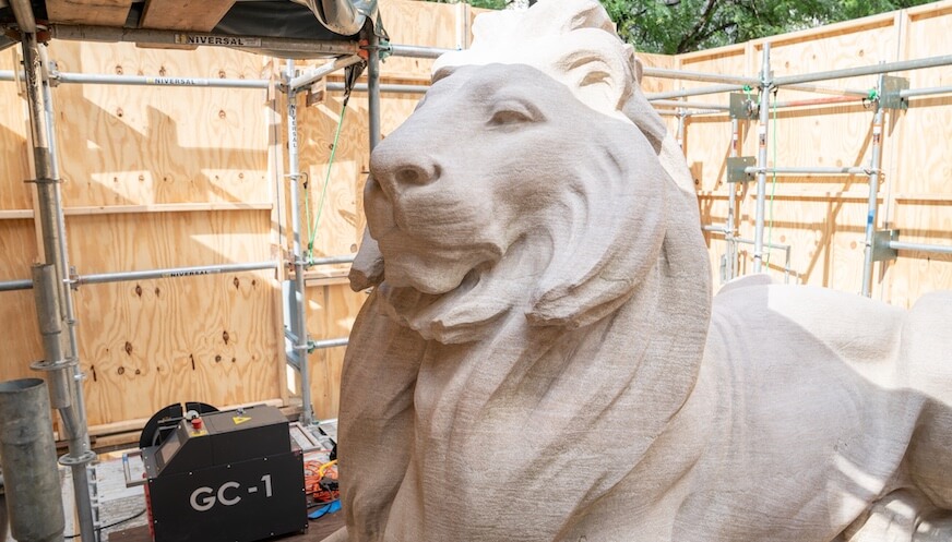 Ready, set, roar: Iconic NYPL lions back after $270K restoration