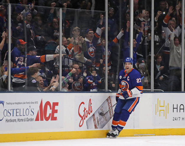 Islanders captain Anders Lee is here to stay. (Photo: Getty Images)