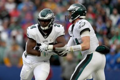 Jordan Howard looks to keep the Eagles' running game rolling. (Photo: Getty Images)