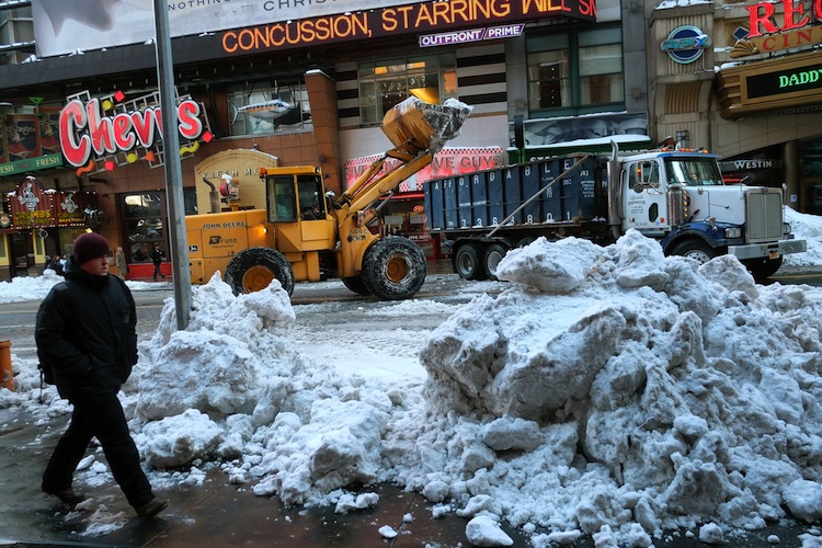 NYC ‘not entirely normal’ yet as snow removal continues: De Blasio