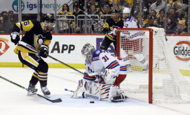 2022-05-10T015546Z_1997609496_MT1USATODAY18236694_RTRMADP_3_NHL-STANLEY-CUP-PLAYOFFS-NEW-YORK-RANGERS-AT-PITTSBURGH-PENGUINS-1200×727-1