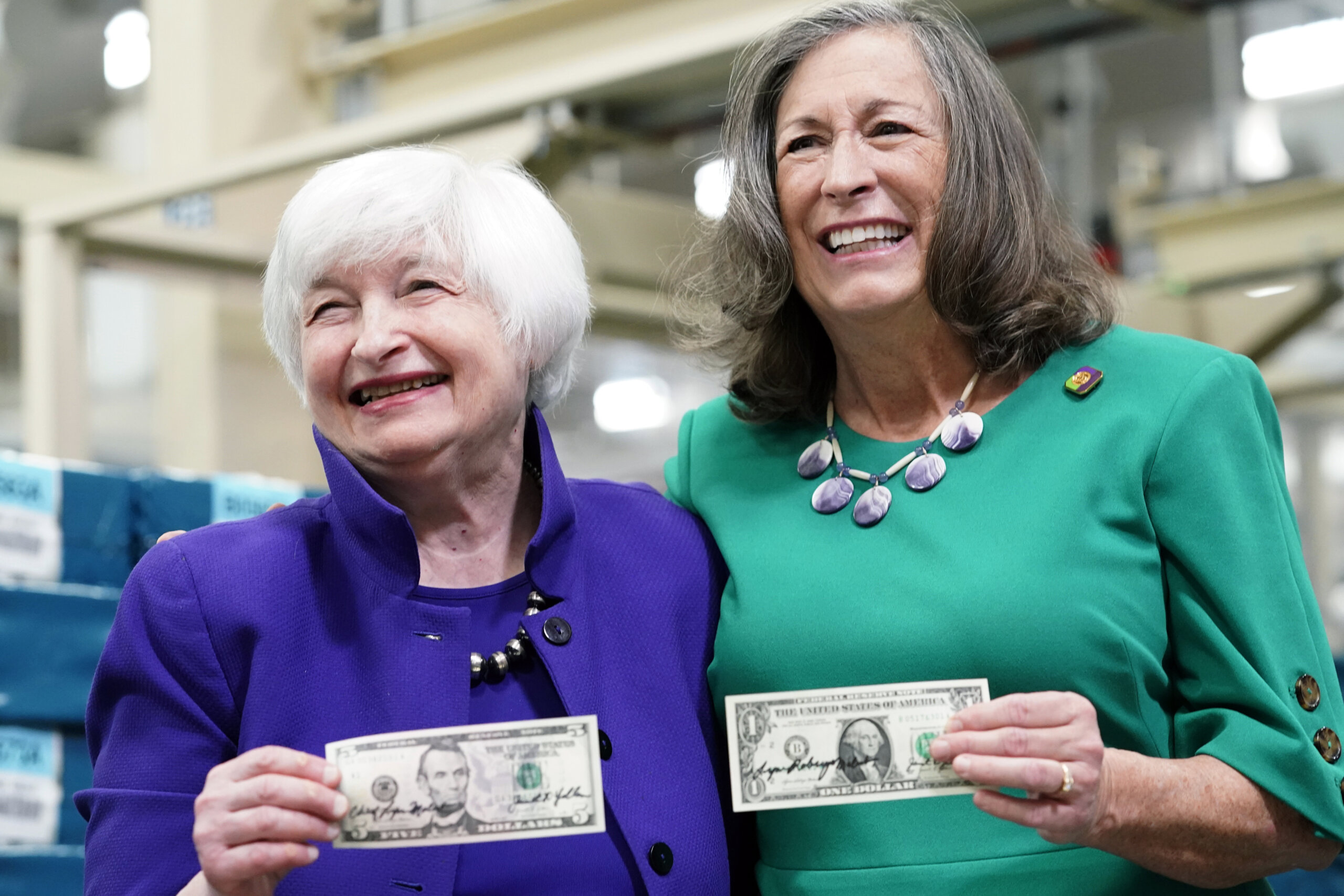 Yellen, Malerba become 1st female pair to sign US currency – Metro US