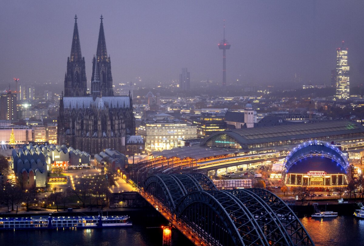 Germany Cologne Catholics Crisis