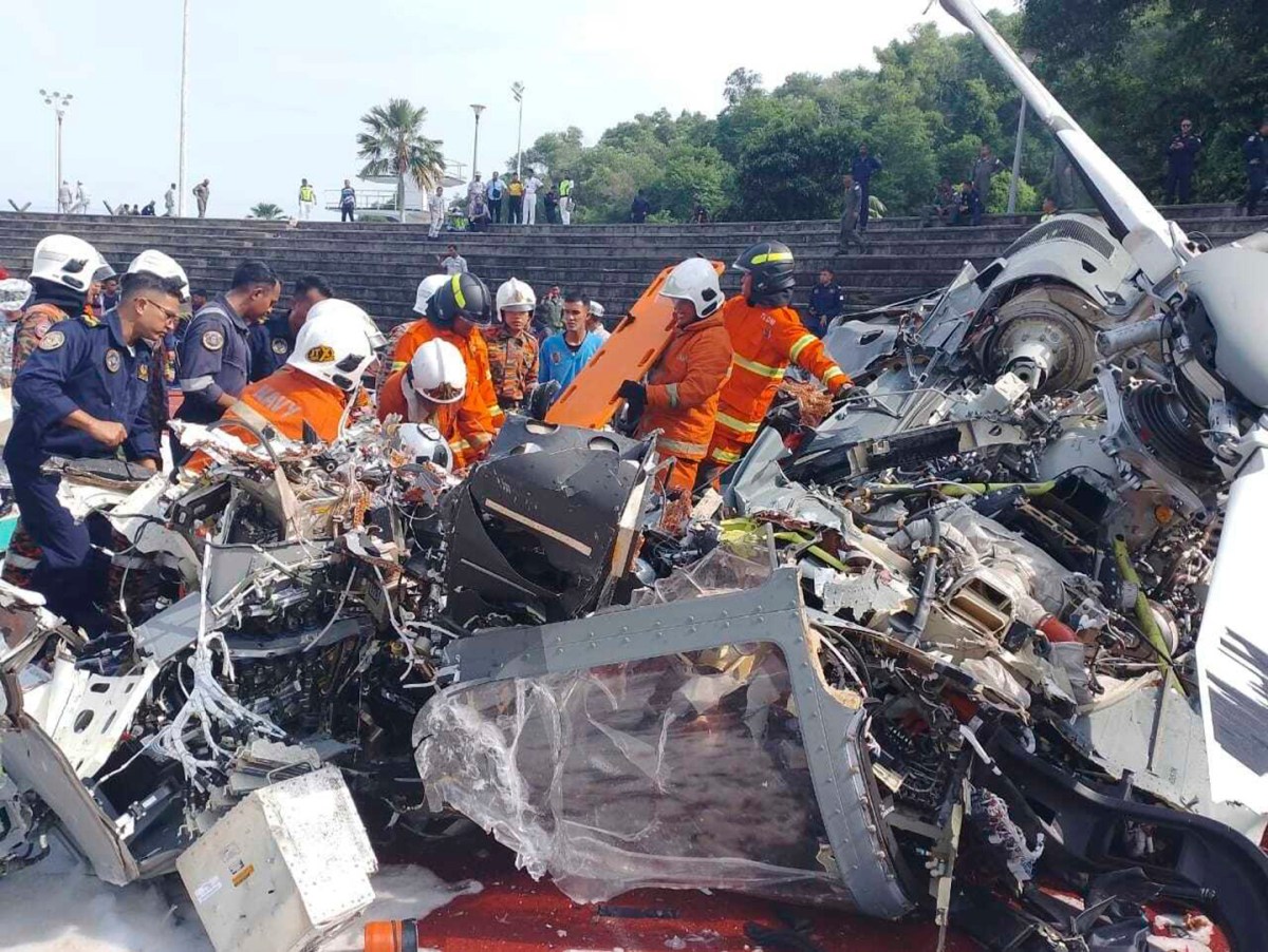 CORRECTION Malaysia Helicopter Crash