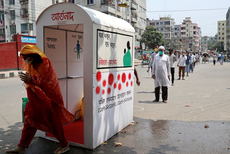 FILE PHOTO: The coronavirus disease (COVID-19) outbreak in Dhaka