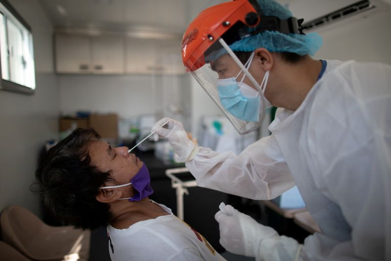 FILE PHOTO: Philippines ramps up coronavirus testing