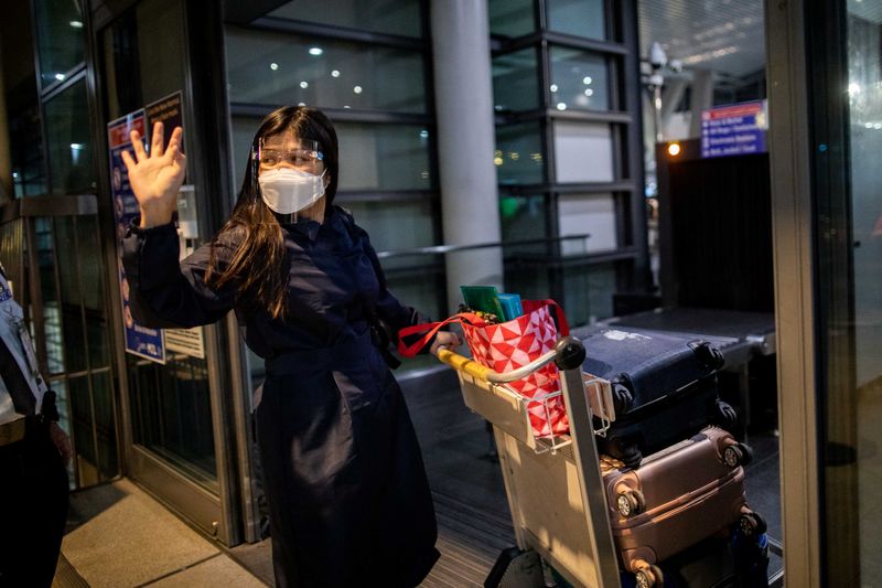 Coronavirus pandemic “hero” Filipino nurses struggle to leave home