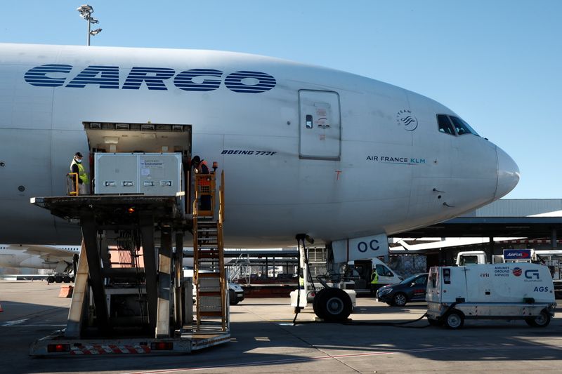 Air France-KLM transports rabies vaccines in France