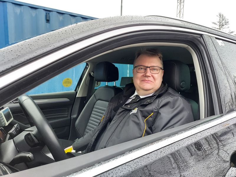 “Corona cabby” Lars-Goran Goransson pulls up in his car to