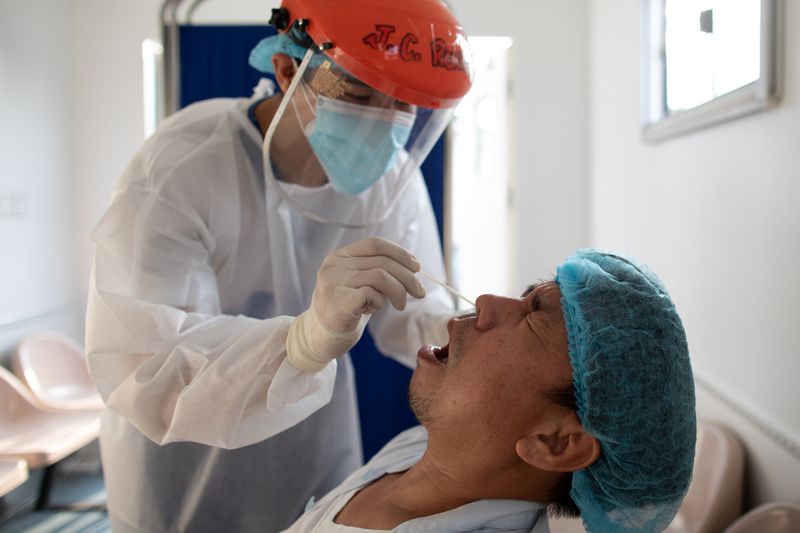 FILE PHOTO:  Philippines ramps up coronavirus testing