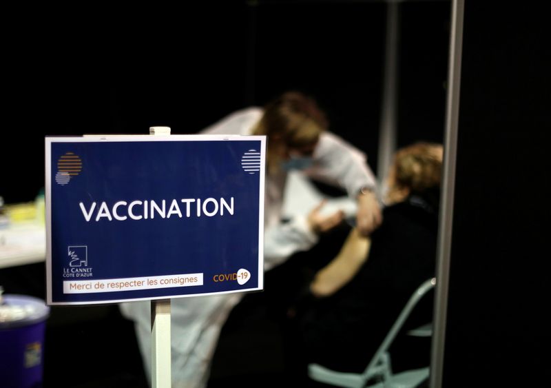 Coronavirus disease (COVID-19) vaccination in Le Cannet