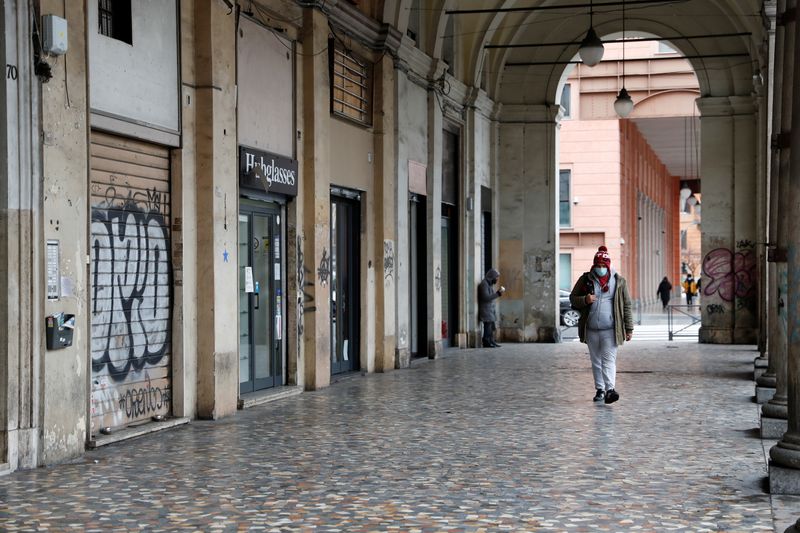 Bars, restaurants and shops struggle as Italy continues to fight