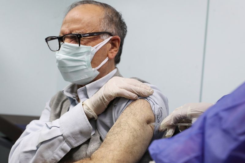 Egypt begins vaccine rollout