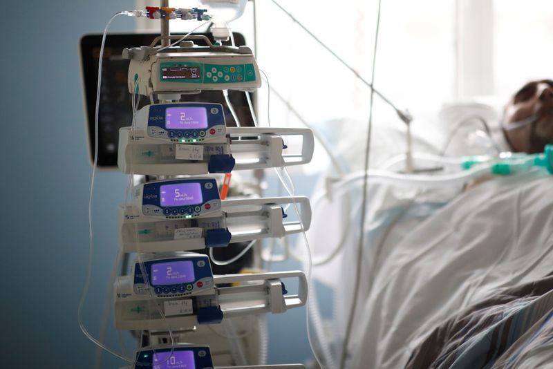 Intensive Care Unit (ICU) for COVID-19 patients at the Clinique
