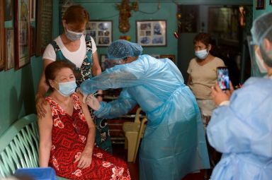 FILE PHOTO: Coronavirus disease (COVID-19) outbreak in Manila