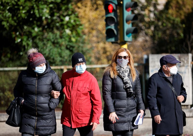 Region of Lazio makes face masks mandatory outdoors as COVID-19