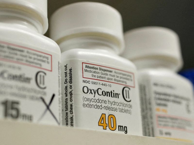 FILE PHOTO: Bottles of prescription painkiller OxyContin, 40mg pills, made