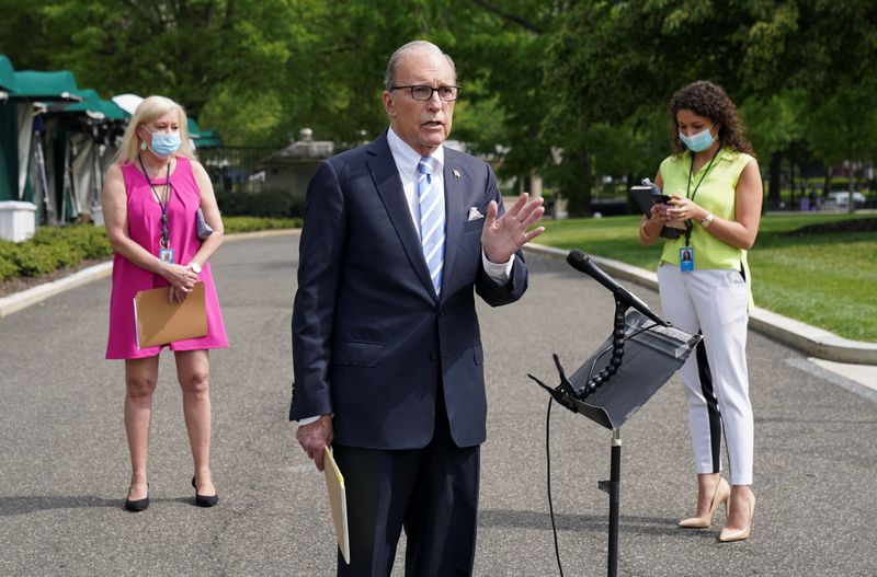 Larry Kudlow speaks about the economy at the White House
