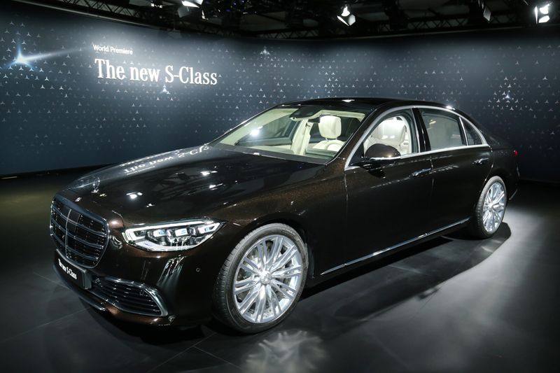 Daimler’s Mercedes-Benz presents new S-Class