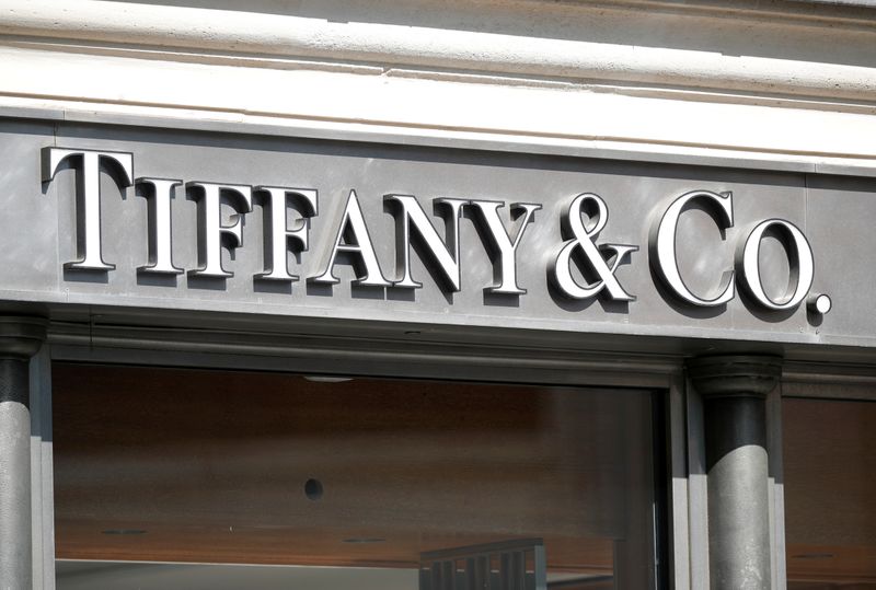 In row with Tiffany, LVMH may find that most sales are final - Metro US