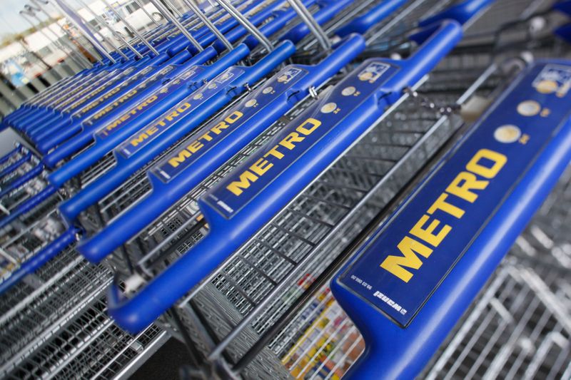 FILE PHOTO: Shopping carts of Germany’s biggest retailer Metro AG