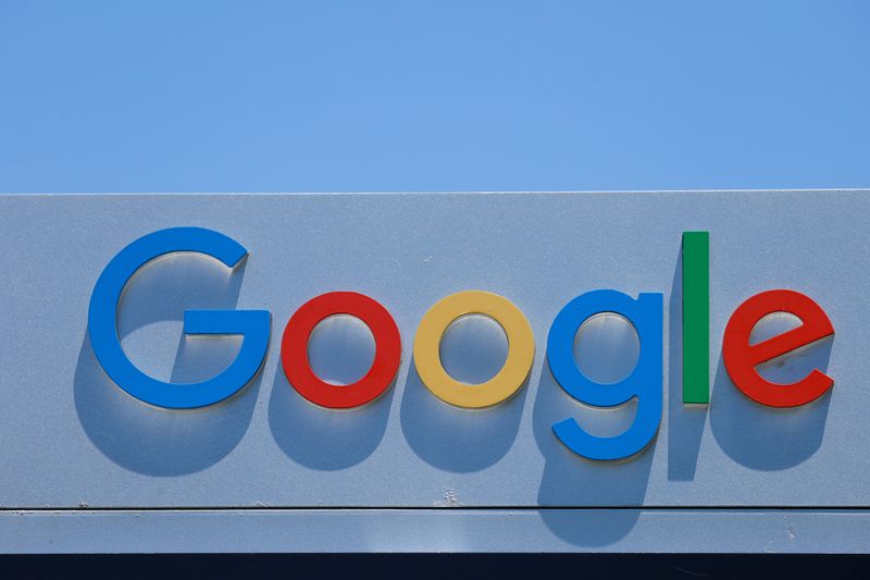 FILE PHOTO: Google extends work-from-home order to summer 2021