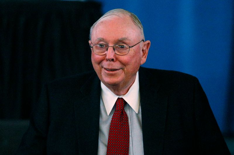 Berkshire Hathaway Vice Chairman Munger arrives to begin the company’s