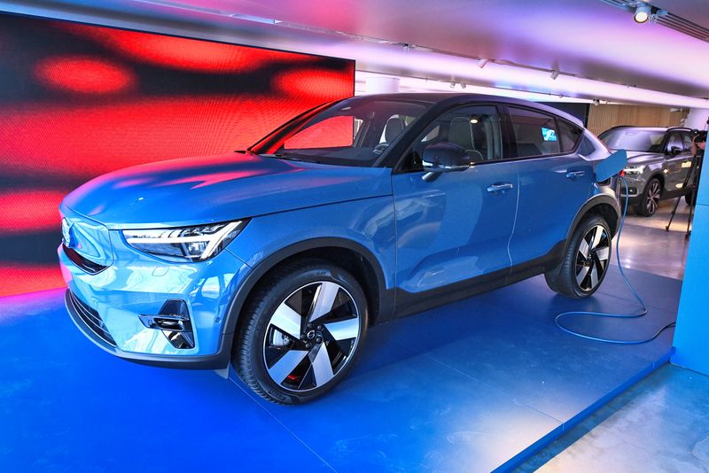 Volvo presents its new electric car Volvo C40 Recharge, in