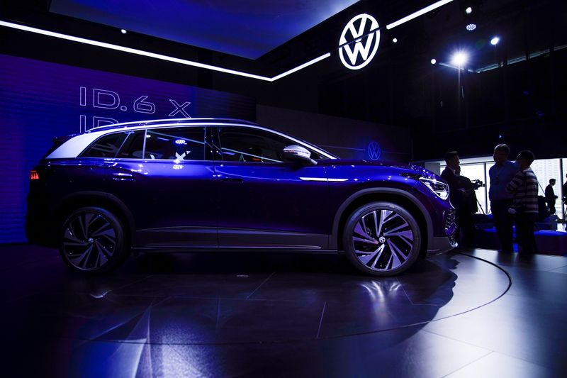 A Volkswagen ID.6 X is displayed ahead of the Shanghai
