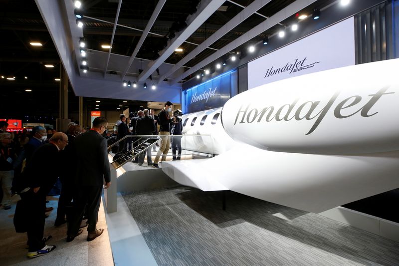 World’s largest air show for business jets opens in Las
