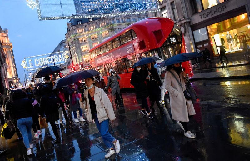 UK consumers embrace Black Friday discounts, shop early for Xmas – Metro US