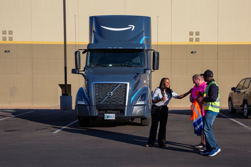 Amazon’s trucking ambitions bump up against driver shortage, competition