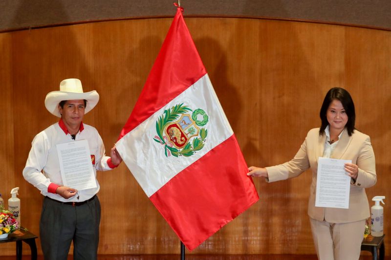 Peruvian presidential candidates Pedro Castillo and Keiko Fujimori, who will