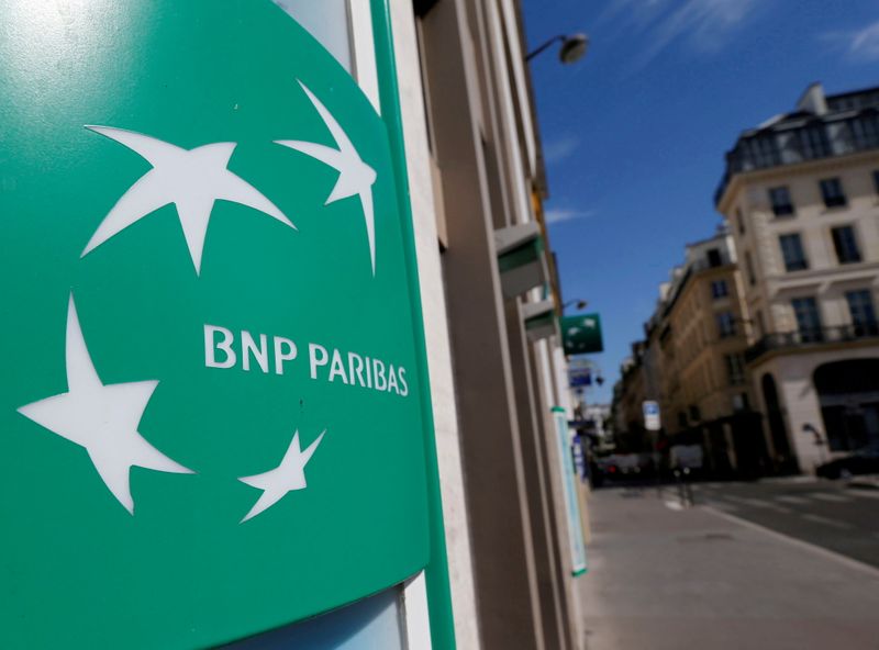FILE PHOTO: FILE PHOTO: A BNP Paribas logo is seen