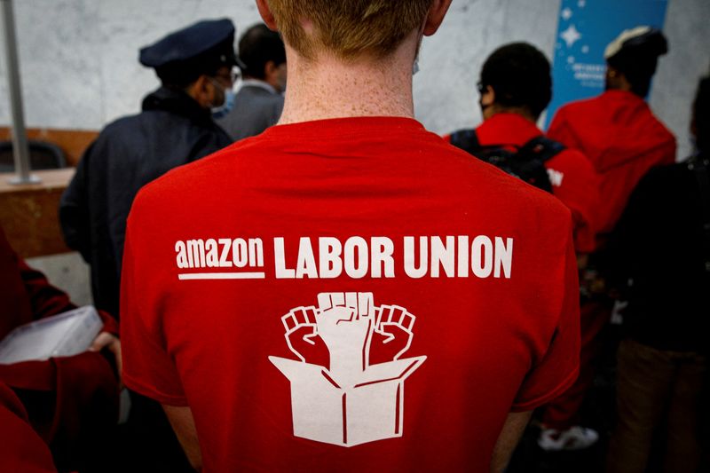 FILE PHOTO: Amazon workers arrive with paperwork to unionize at