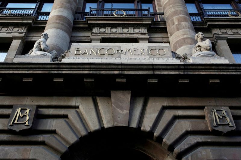 FILE PHOTO: The logo of Mexico’s Central Bank (Banco de