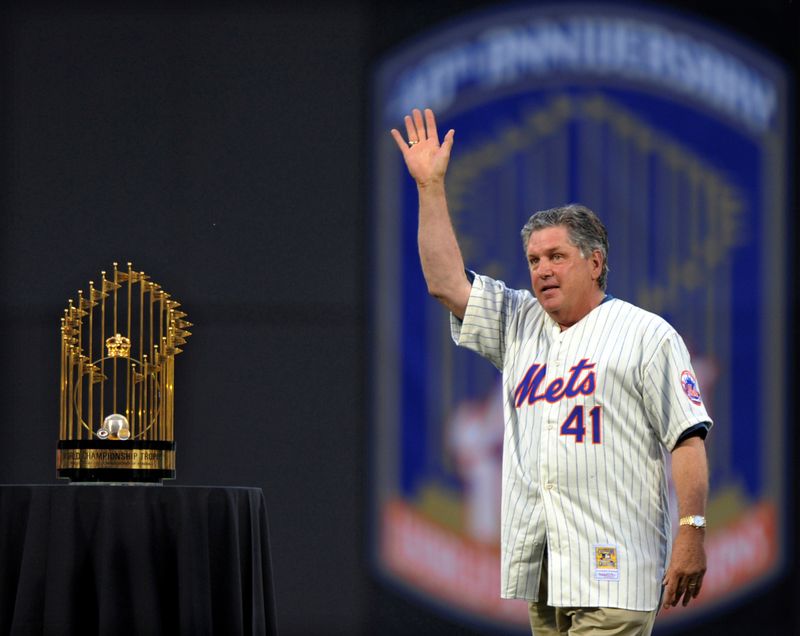 FILE PHOTO: Former New York Mets pitcher Seaver waves during