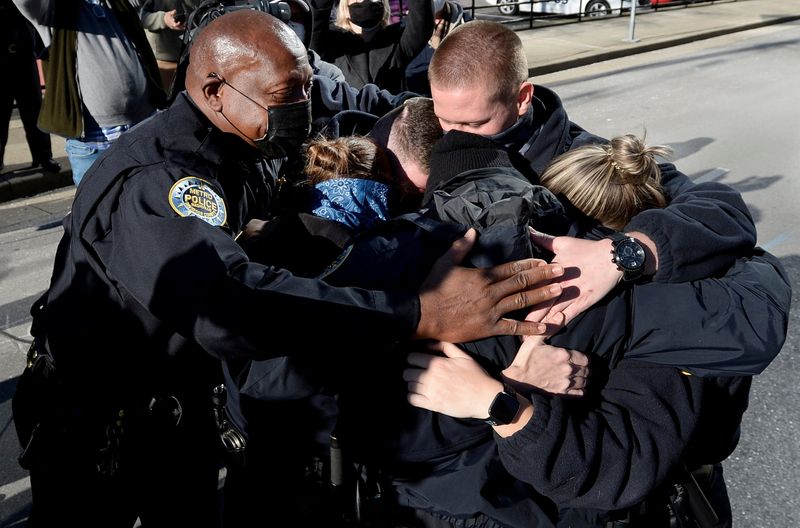Nashville Metro Police Chief embraces officers near blast site