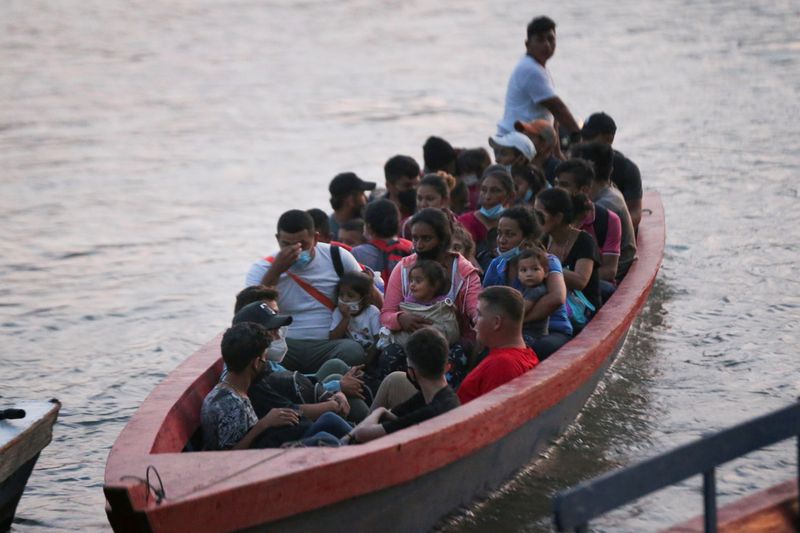Honduran migrant families try to reach U.S.
