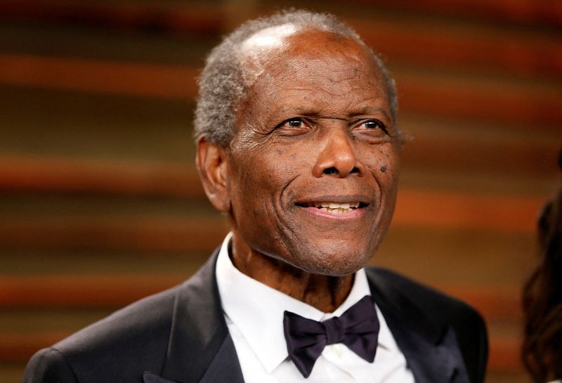 FILE PHOTO: Actor Sidney Poitier arrives at the 2014 Vanity