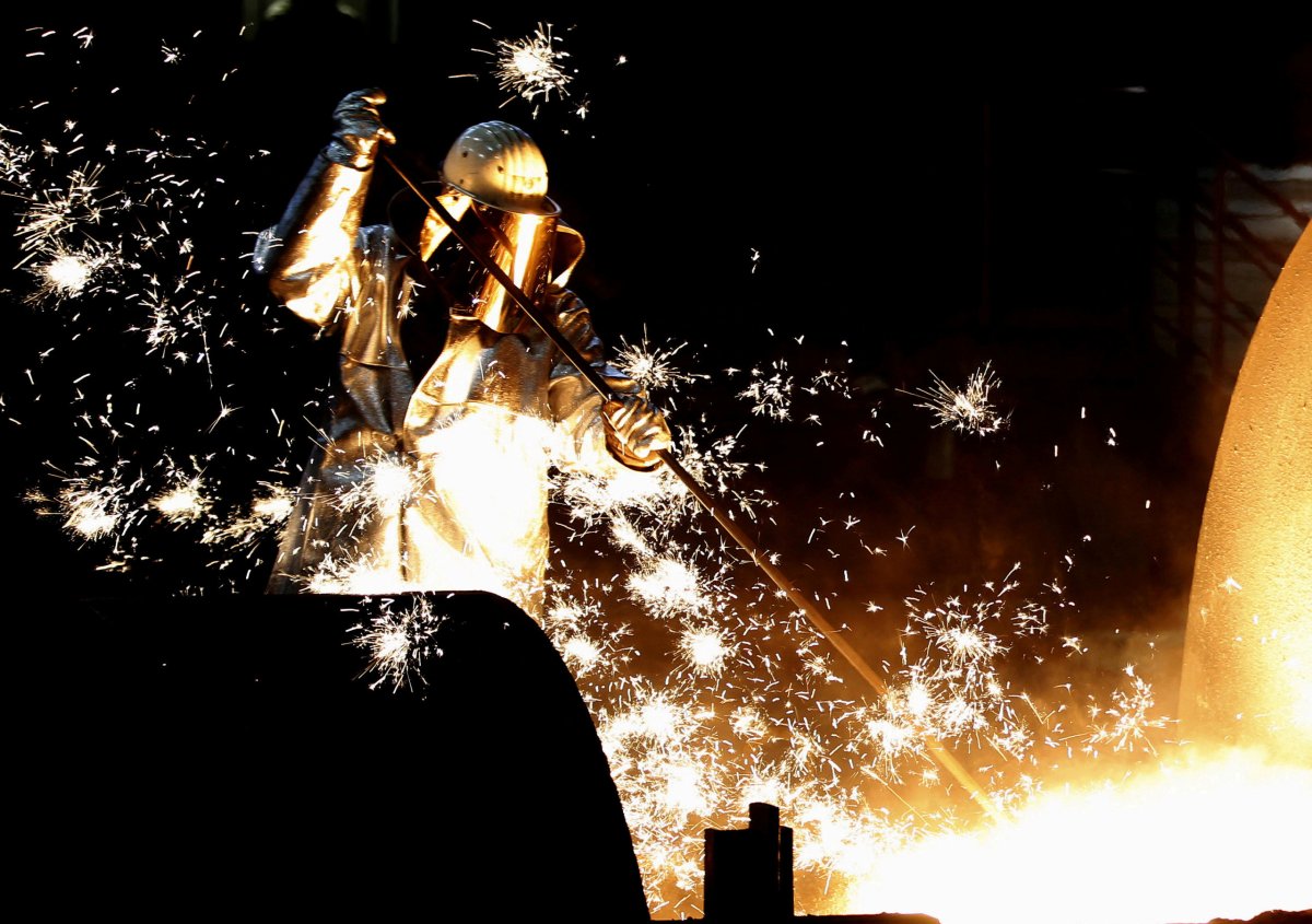 FILE PHOTO: A German steelmaker ThyssenKrupp worker controls a blast