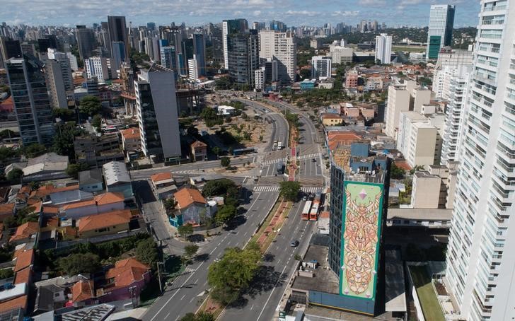 An aerial view of empty Faria Lima avenue on the