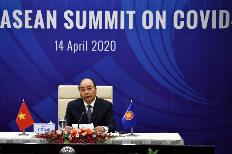 Vietnam’s Prime Minister Nguyen Xuan Phuc chairs special video conference
