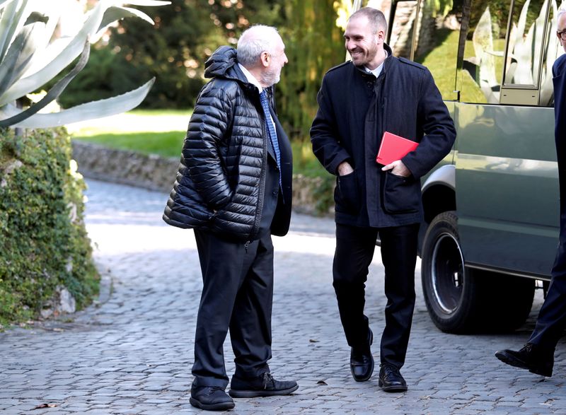 FILE PHOTO: Nobel Prize-winning economist Joseph Stiglitz and Argentina’s Economy