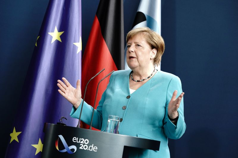 German Chancellor Merkel and head of the European Commission von