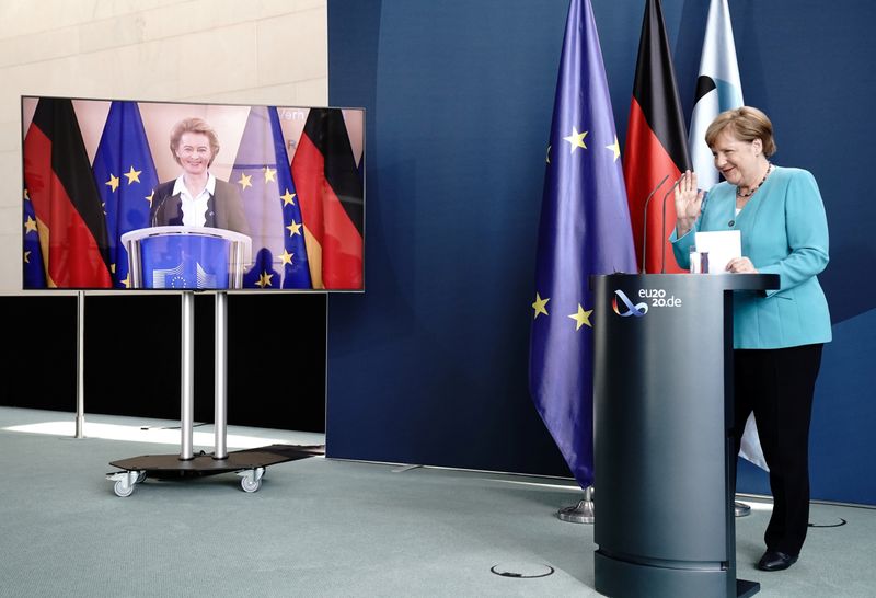 German Chancellor Merkel and head of the European Commission von