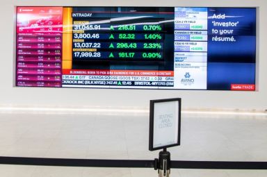 Toronto Stock Exchange’s S&P/TSX composite index rises to a record